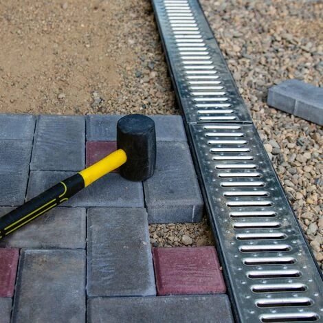 WILTEC Caniveau 1 M Grille De Recouvrement Galvanisée Drainage 1,5t Eaux Usées Rigole Évacuation Garage – Image 2